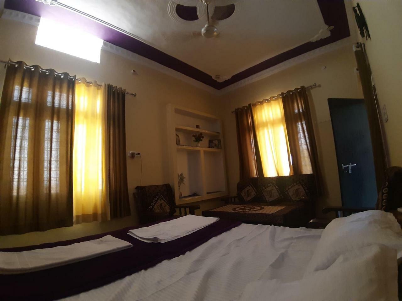 Shree Ram Homestay Orchha Bagian luar foto